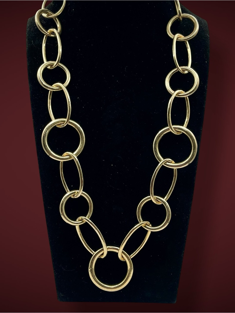 Chunky Gold Tone Oval and Round Link Chain Statement Necklace